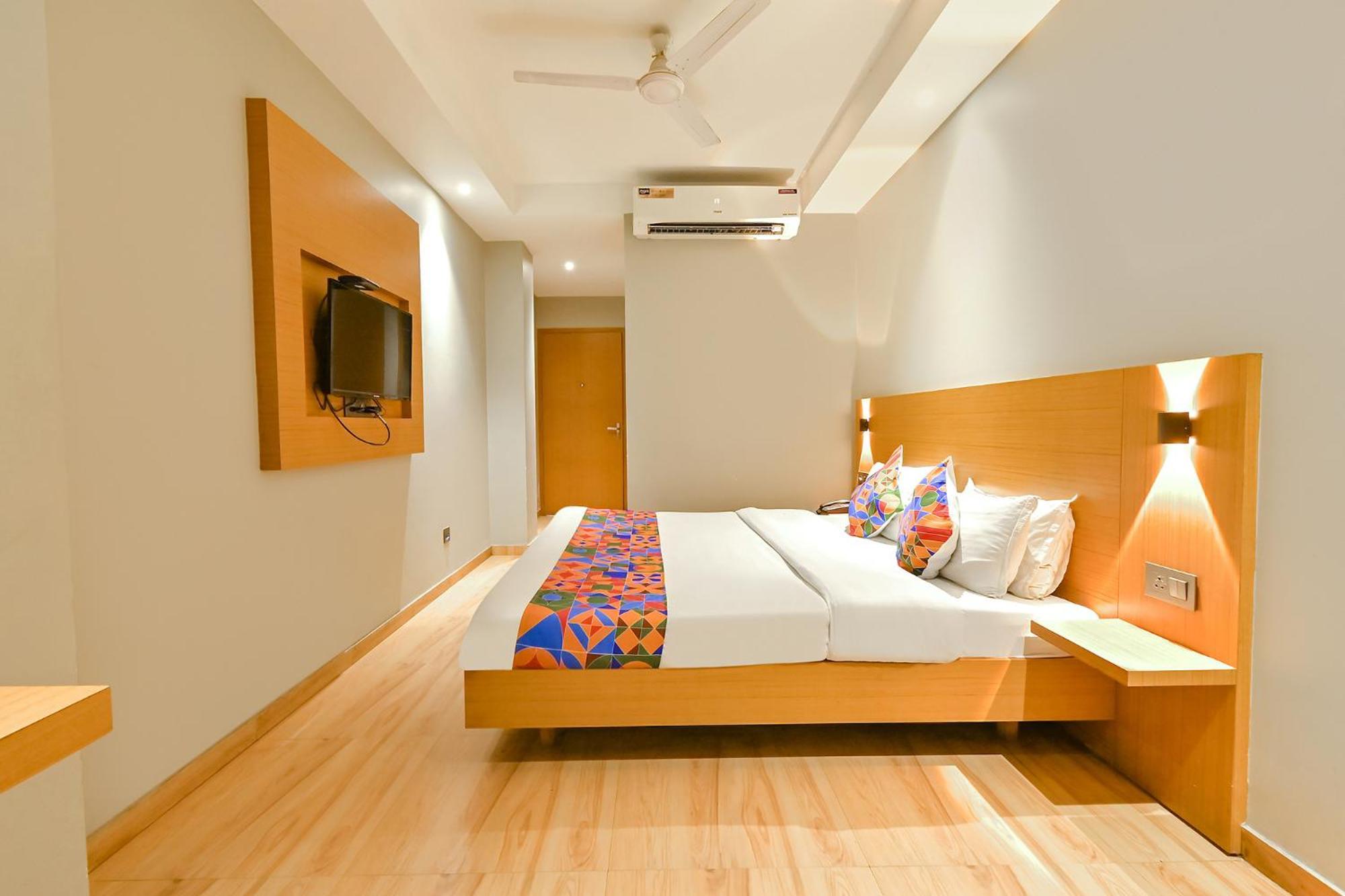 Fabhotel Penthouse - A K Dev Road Guwahati Exterior foto